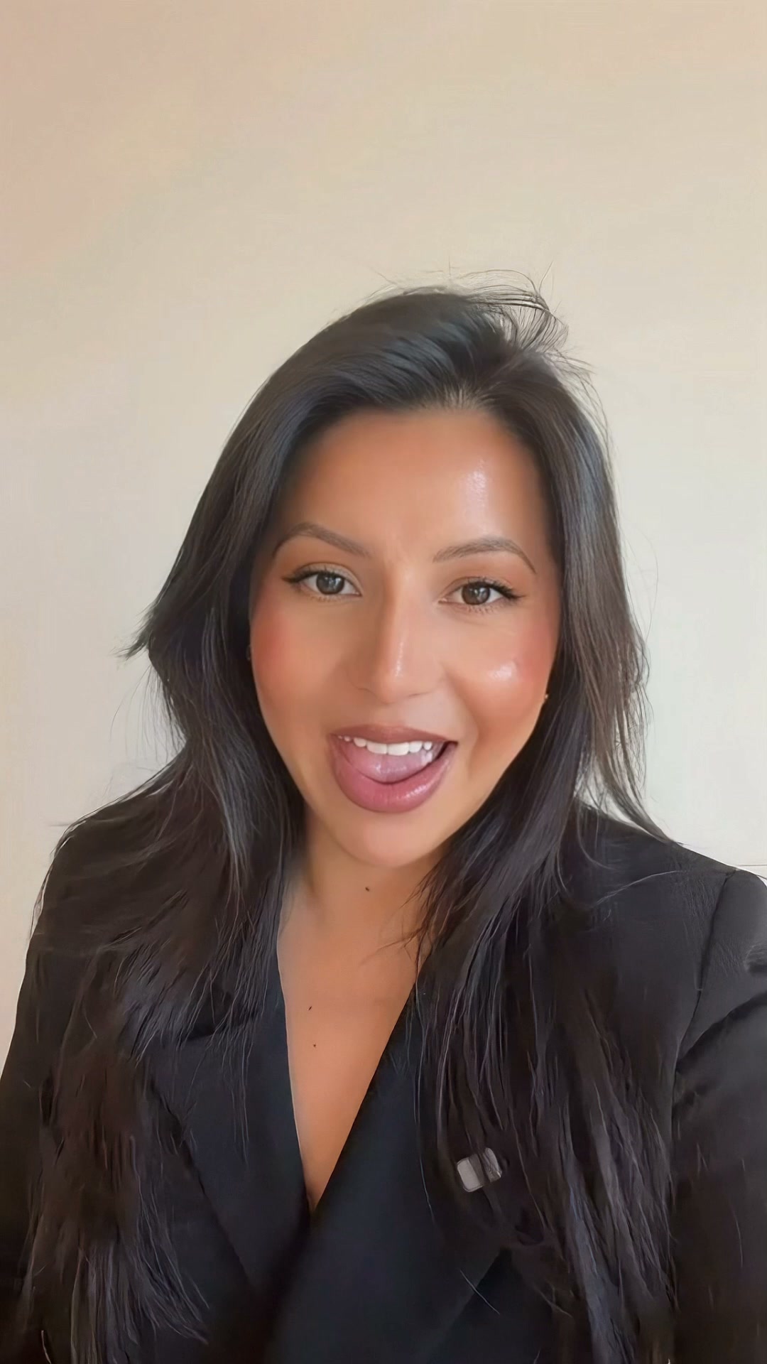 Galicia Insurance Agency-Spanish Facebook ad: ¿Latino en Washington? Compara tu seguro