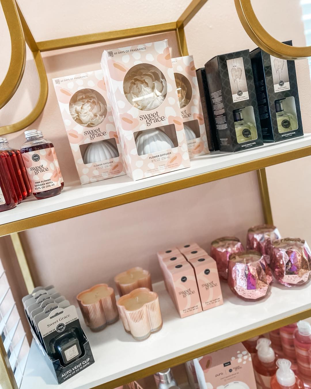 The Prissy Pelican Boutique Facebook ad: Sweet Grace is fully restocked at The Prissy…