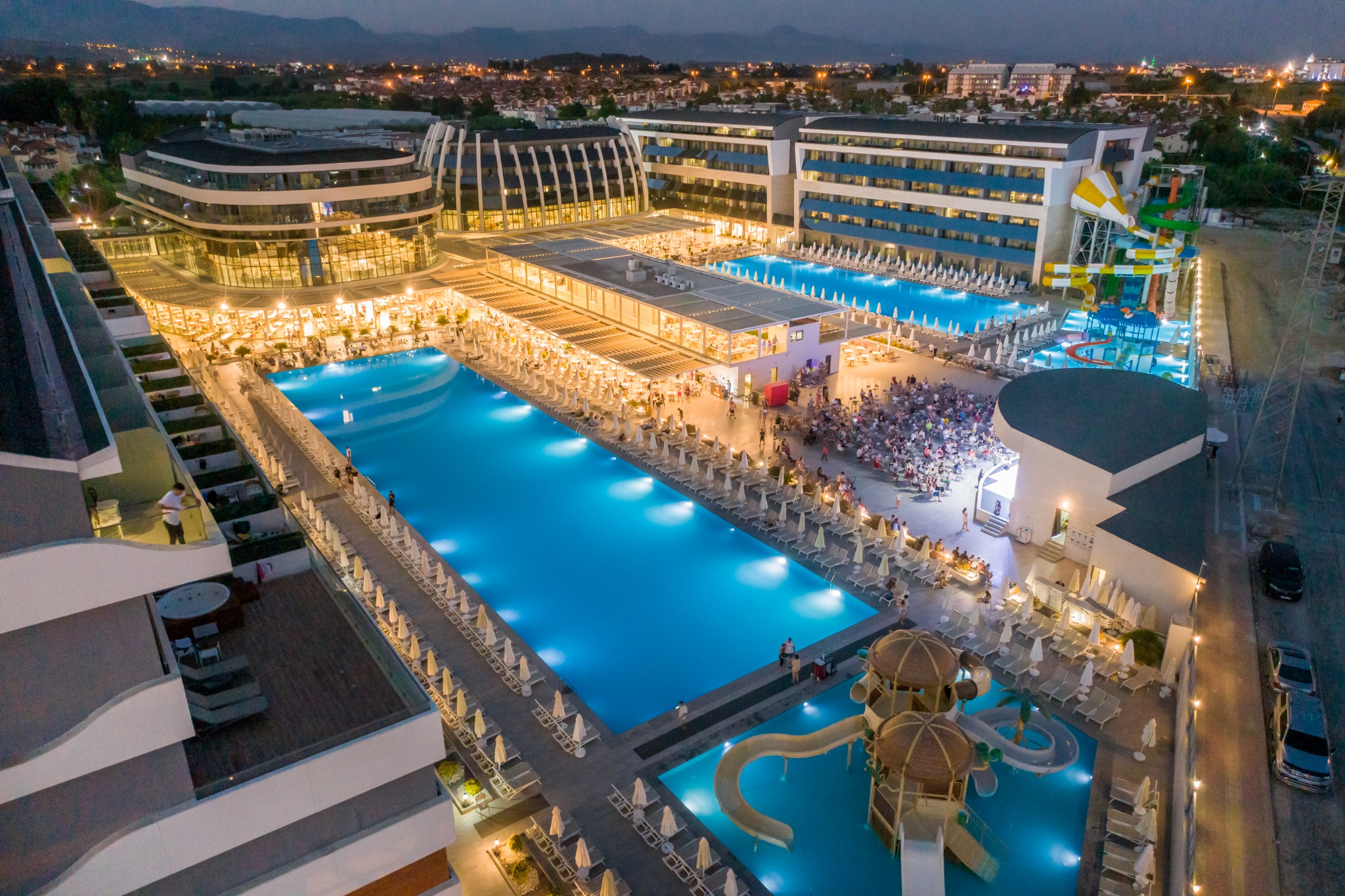 Victory Volare Hotel Facebook ad