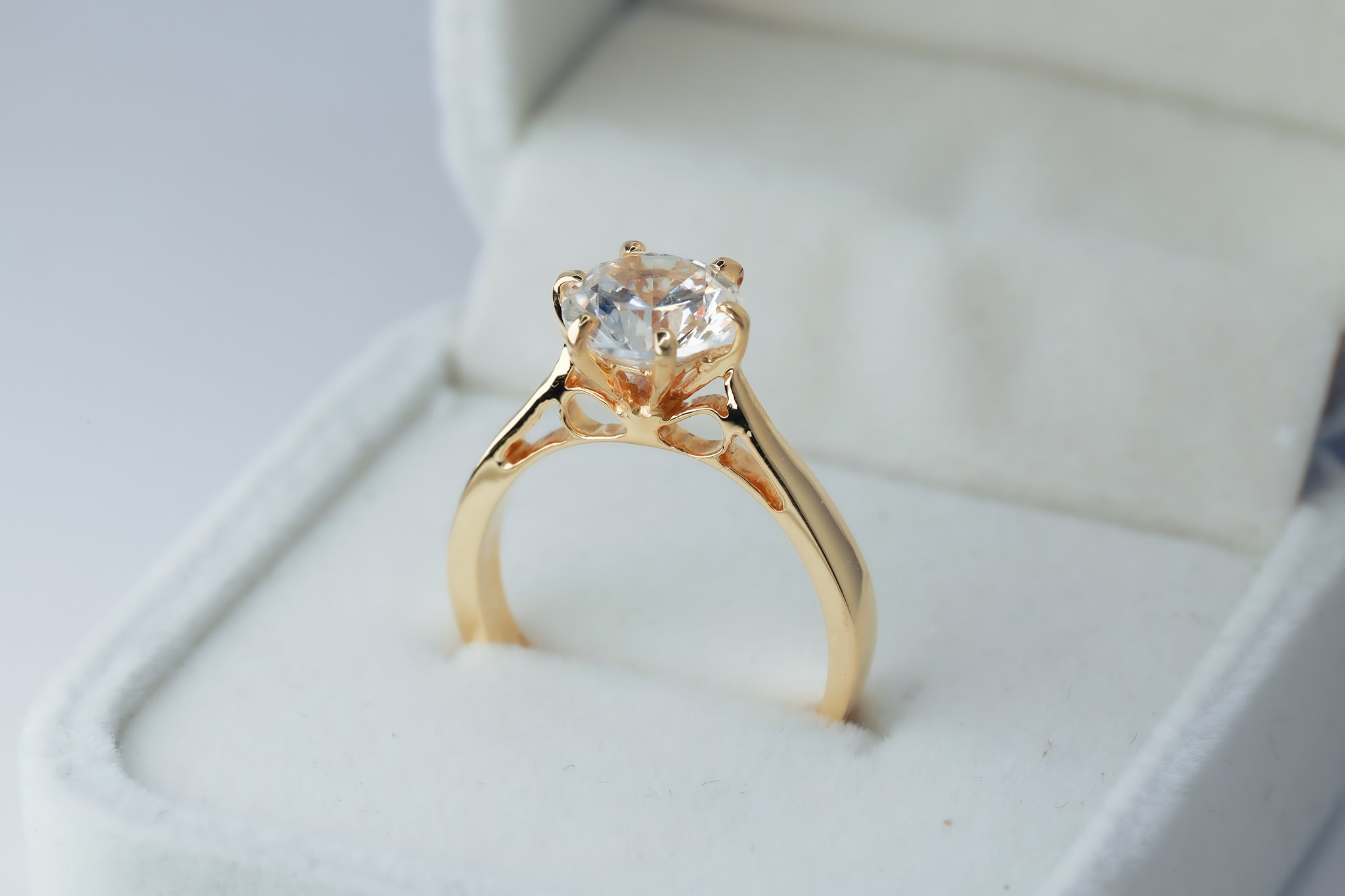 Lily & Co. Engagement Rings Facebook ad