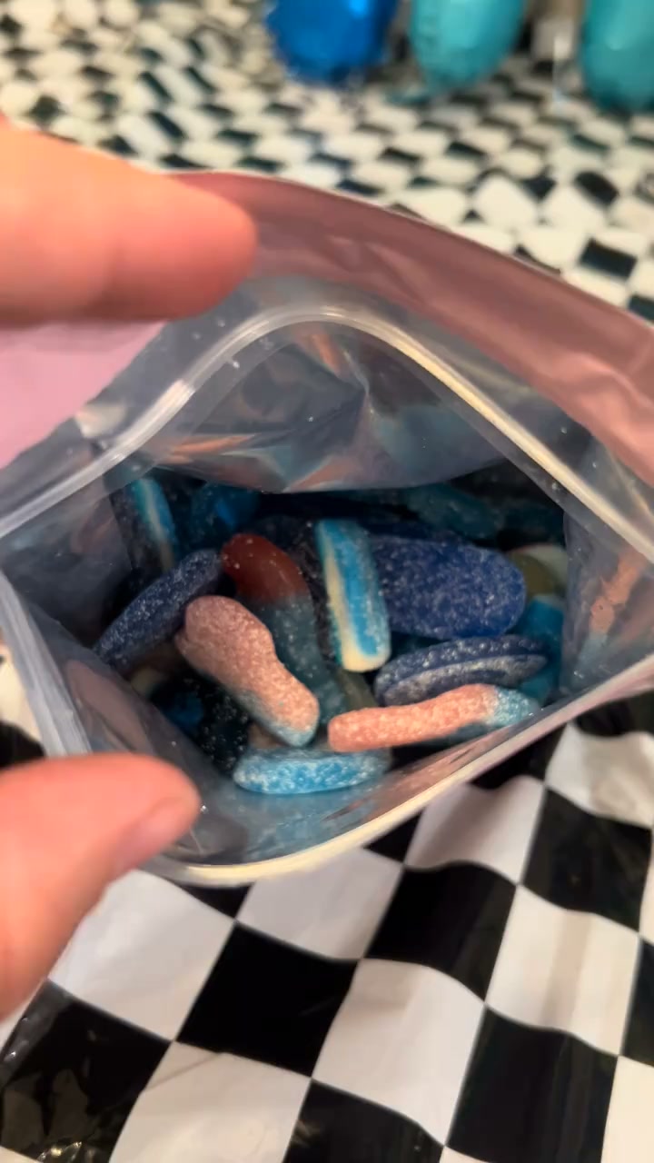 ScandyCandy Facebook ad: Once You Try, There's No Going Back