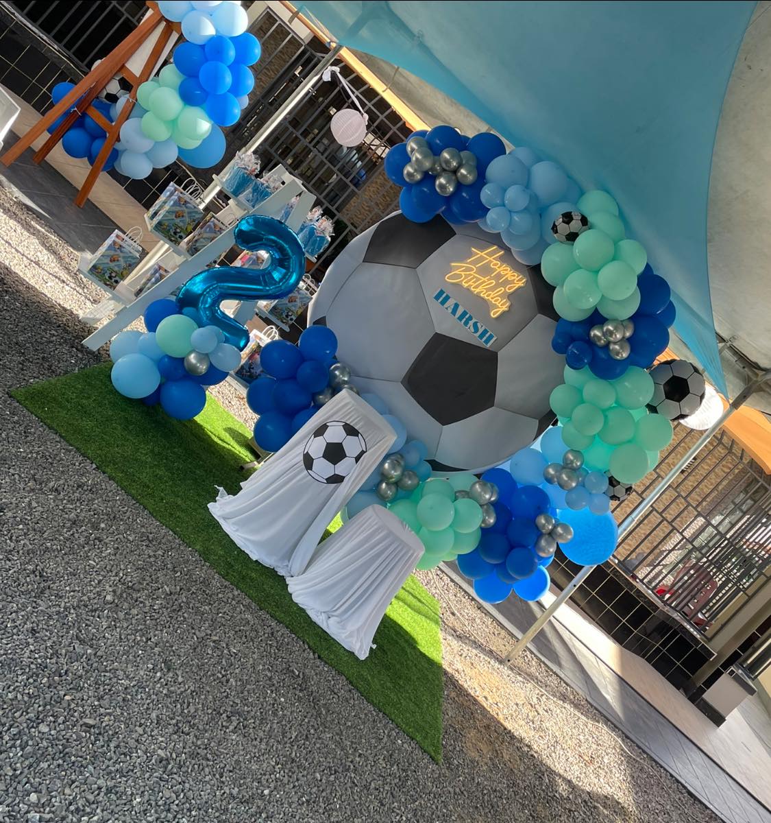Magical creations decor Facebook ad: Hallo Lovies