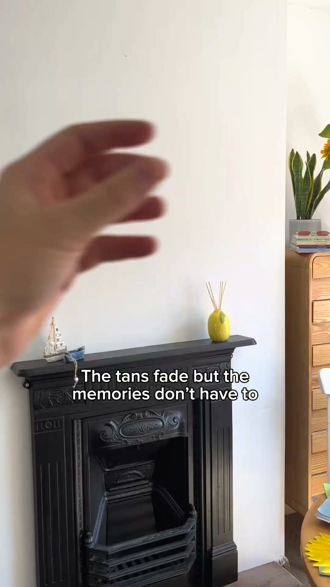 CEWE Facebook ad: Discover CEWE Wall Art