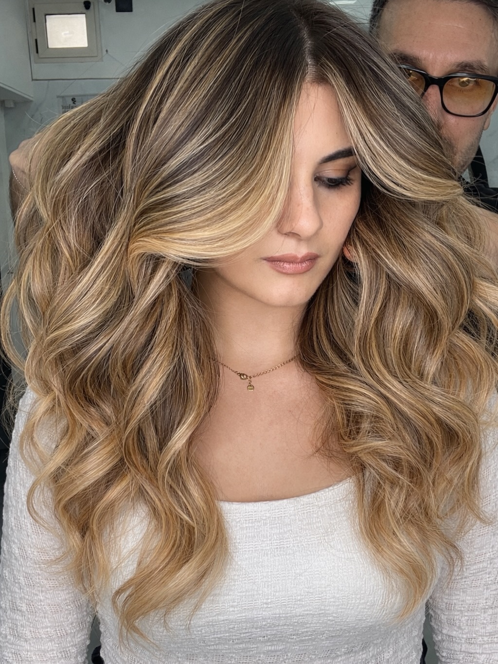 Joy Facebook ad: Full Transformation Miele Sabbiato con Contouring