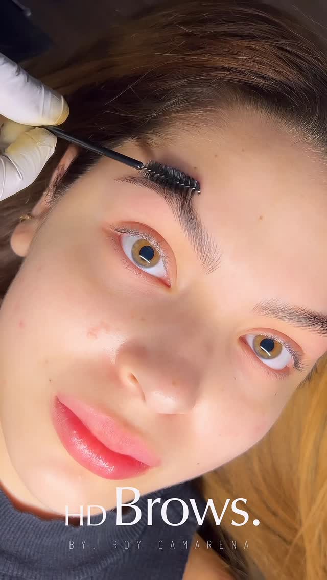 Blanq Facebook ad: HD BROWS | MICROBLADING BY.