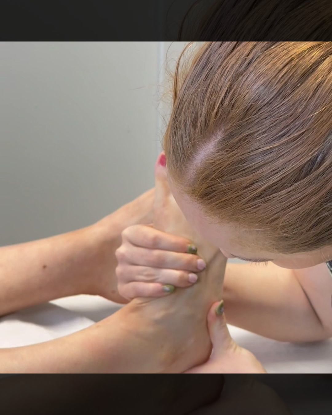 Elite Physiotherapy Facebook ad: Wear and Tear Doesn't Mean Stop Moving