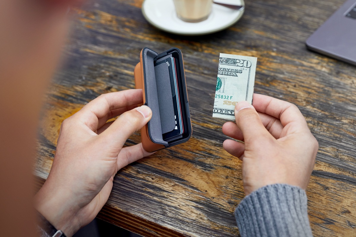 Bellroy Facebook ad