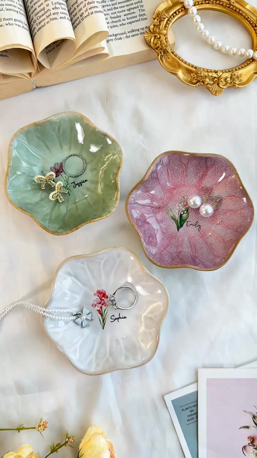 Macorner Decor Facebook ad: Your birth month, your bloom a special keepsake…