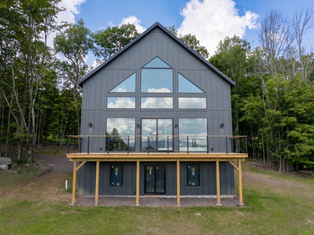BuildLudo Facebook ad: Perched on a hillside in the Catskills!