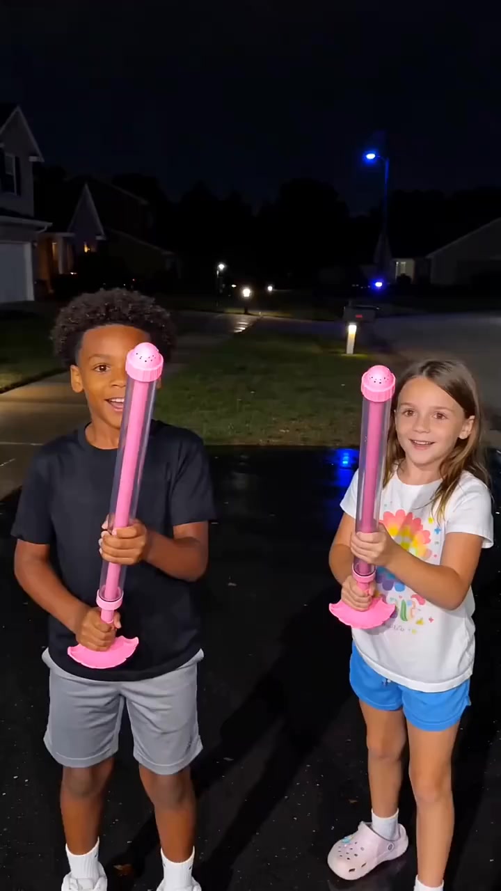 Economicq.ON03 Facebook ad: Limited Time 50% Off Telescopic Water Gun,Water Fireworks…
