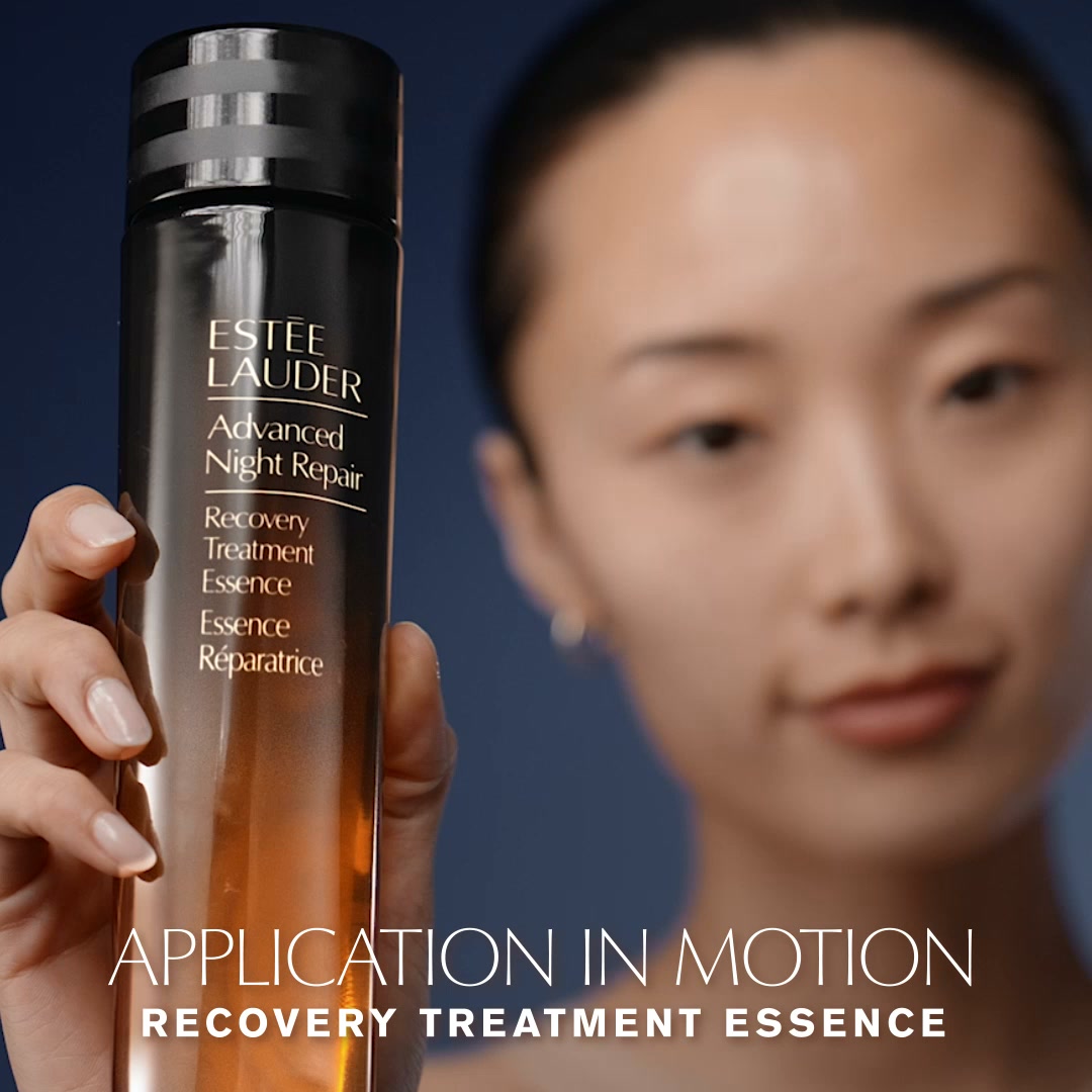 Estee Lauder Facebook ad from Aug 20, 2026