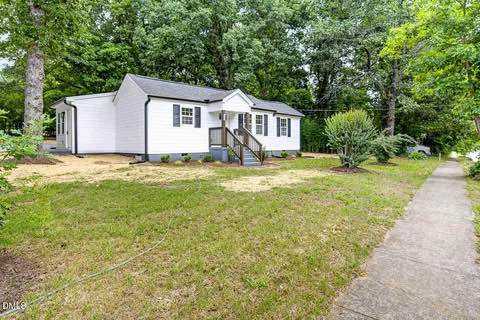 Pepe Luis Diaz Facebook ad: 3 Beds 2 Baths - House