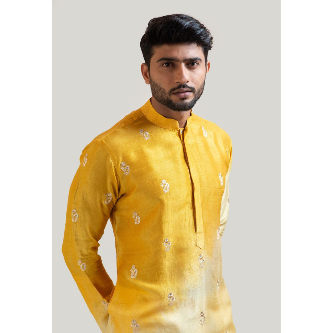Riwaaz Kurta Facebook ad: Intricate Embroidery & Premium Stitching