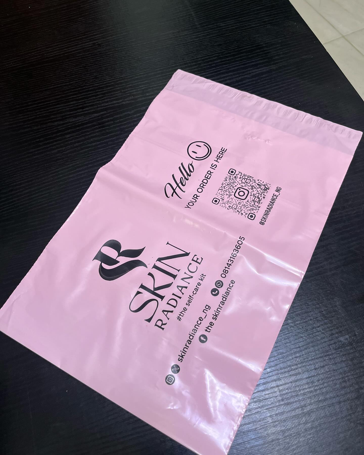 jolaprints Facebook ad: Courier nylon