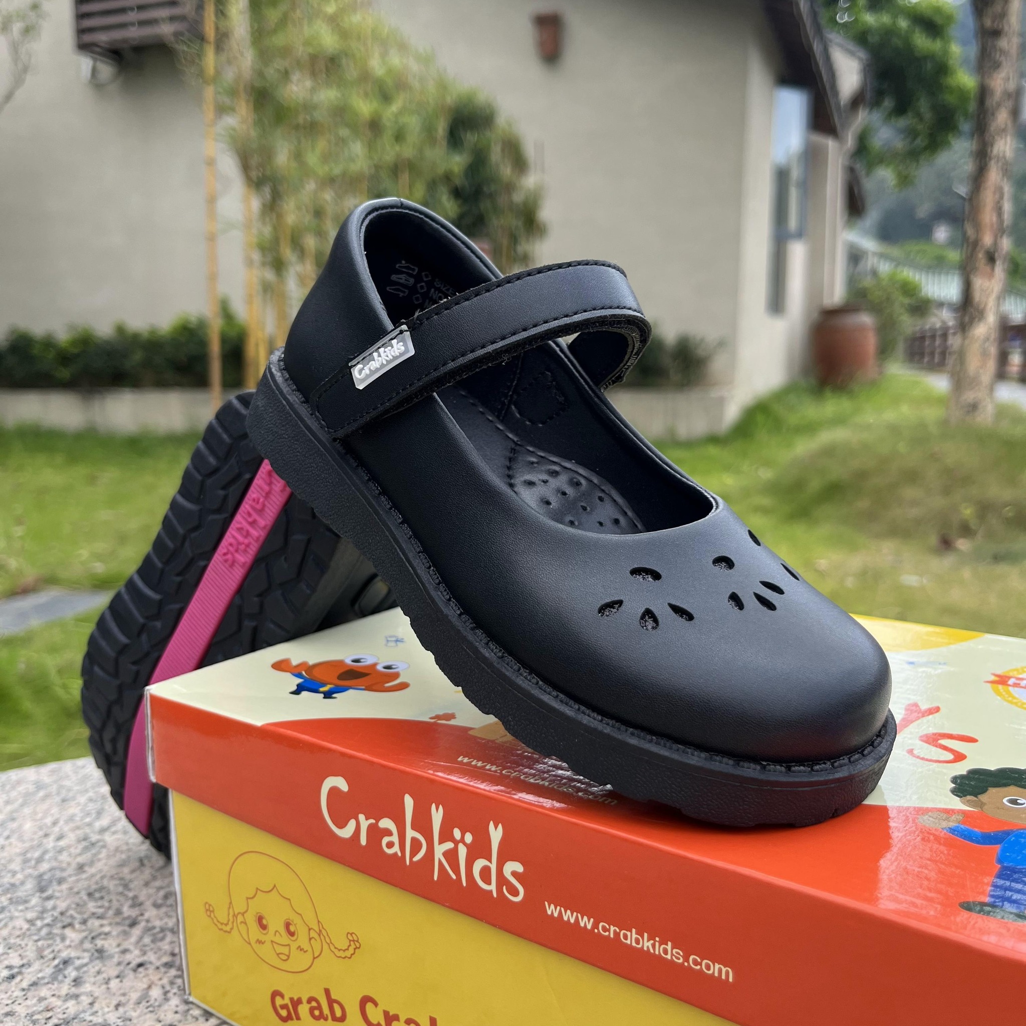 Crabkids Shoes Factory Facebook ad