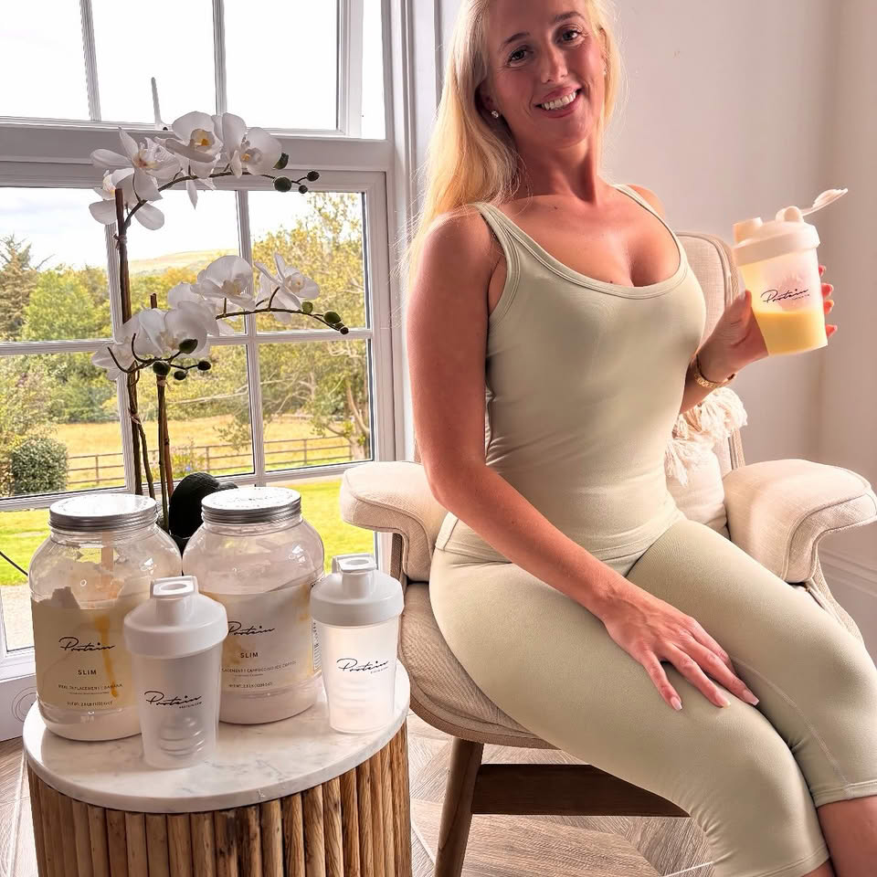 Charlotte Crosby Facebook ad: Bestie Duo, 2 Jars + 2 Free Shakers