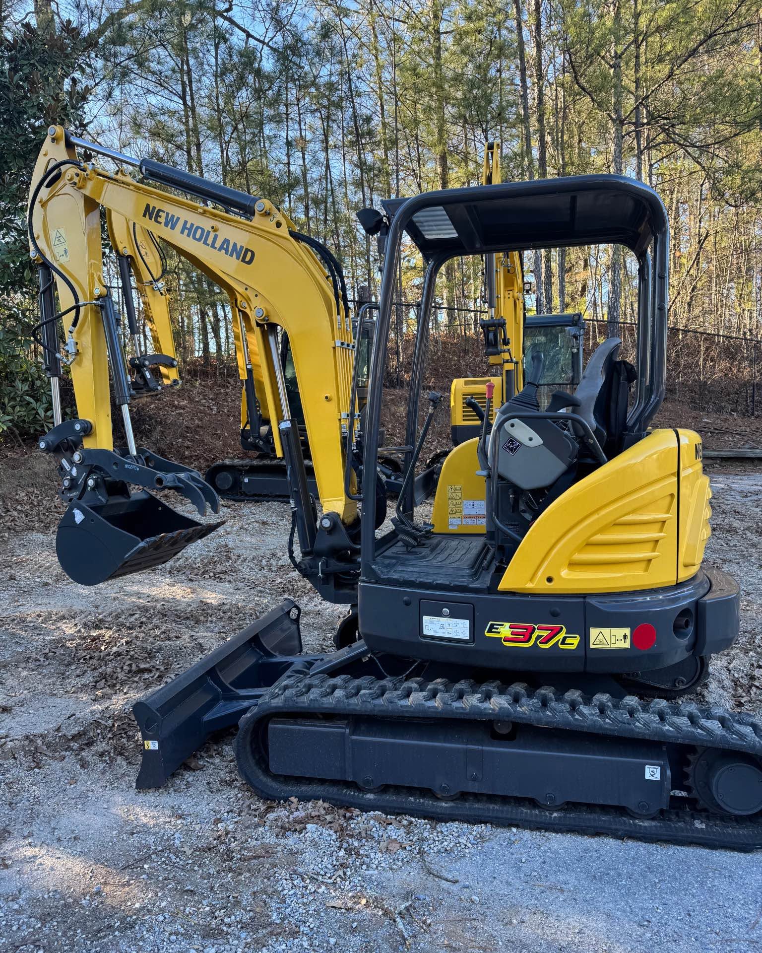Heath Matthews Facebook ad: Mini Excavator for RENT (8,500 lbs)