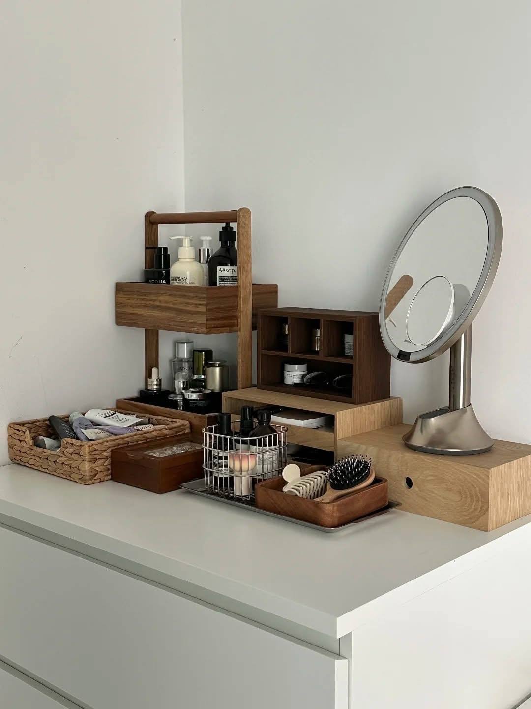 Nghiện decor Facebook ad: Kệ gỗ vừa sạch vừa sang, vừa đẹp…