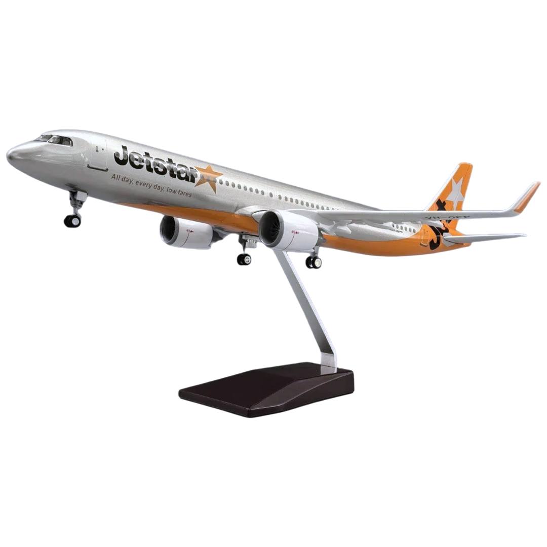 AirModels.net Facebook ad: From iconic commercial airliners to legendary military jets…