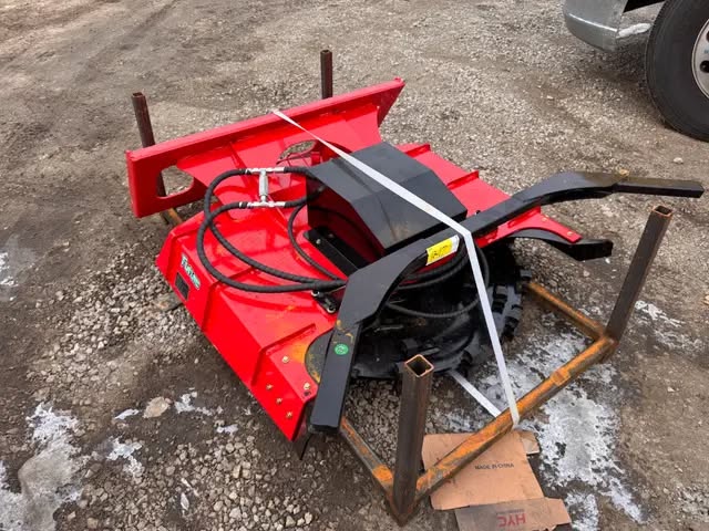 Dan LaCombe Facebook ad: Future X-DM43 43 Skid Steer Disc Mulcher (read description)