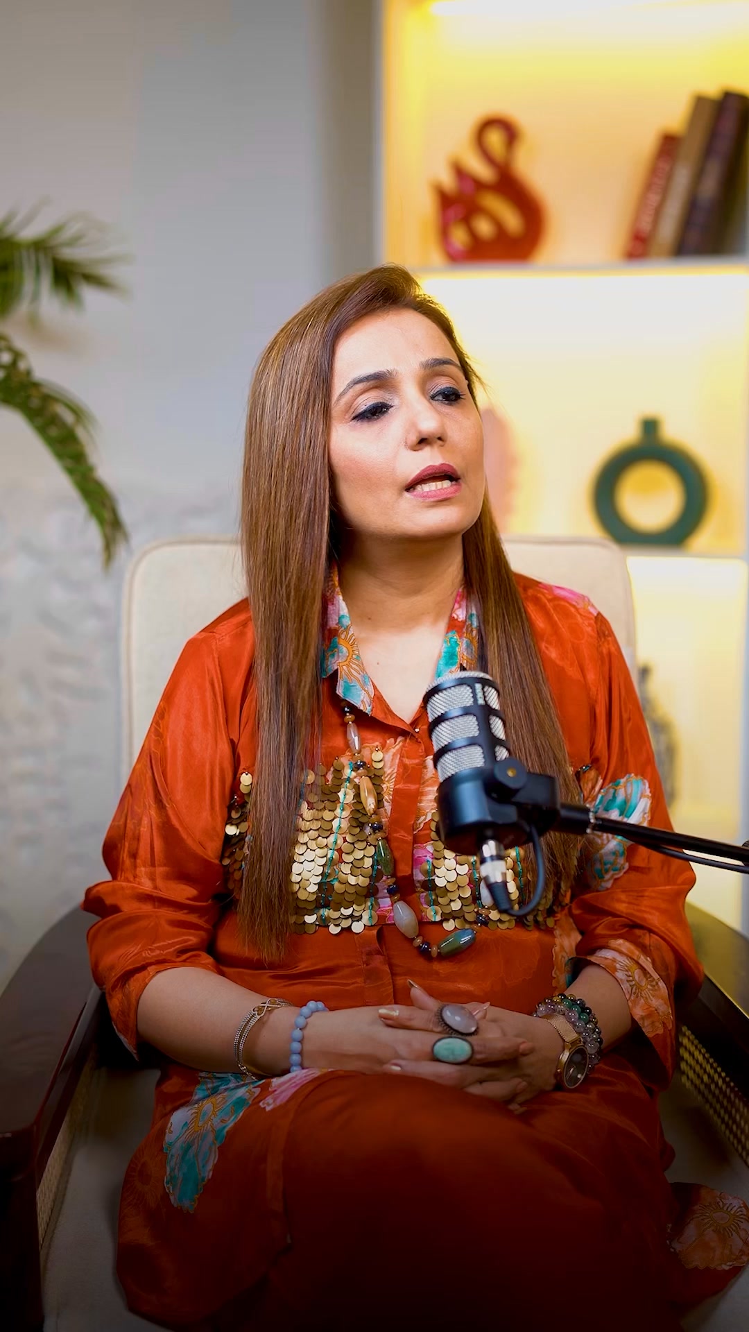 Lightpathbypuja Facebook ad: 5000+ Students ne seekhi Crystal Healing - ab aapki baari.