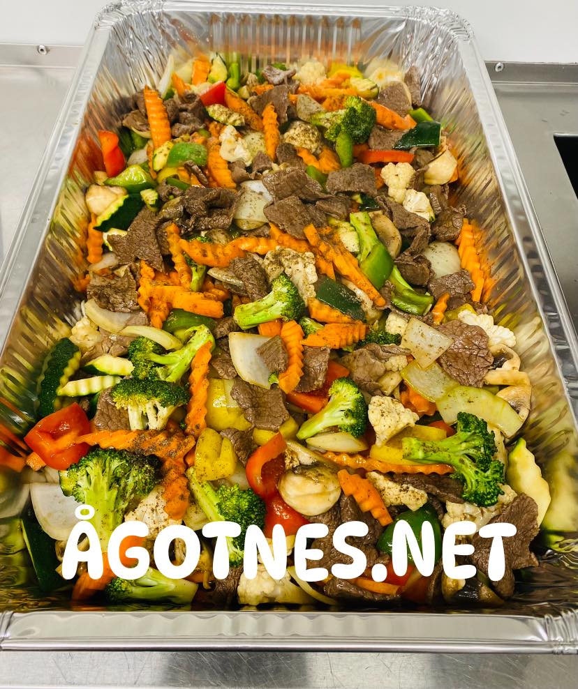 Rossarins Thai take-away Facebook ad: CATERING TIL ALLE ANLEDNINGER
