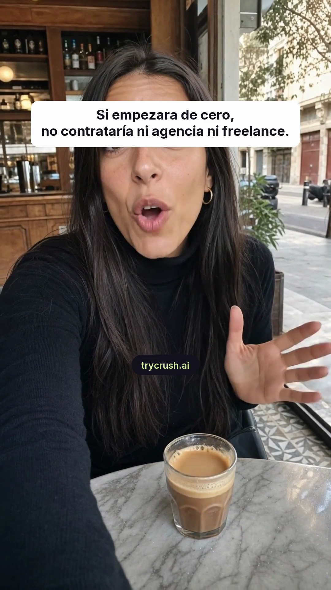trycrush.ai Facebook ad: Ni agencia ni freelance. 100 anuncios.