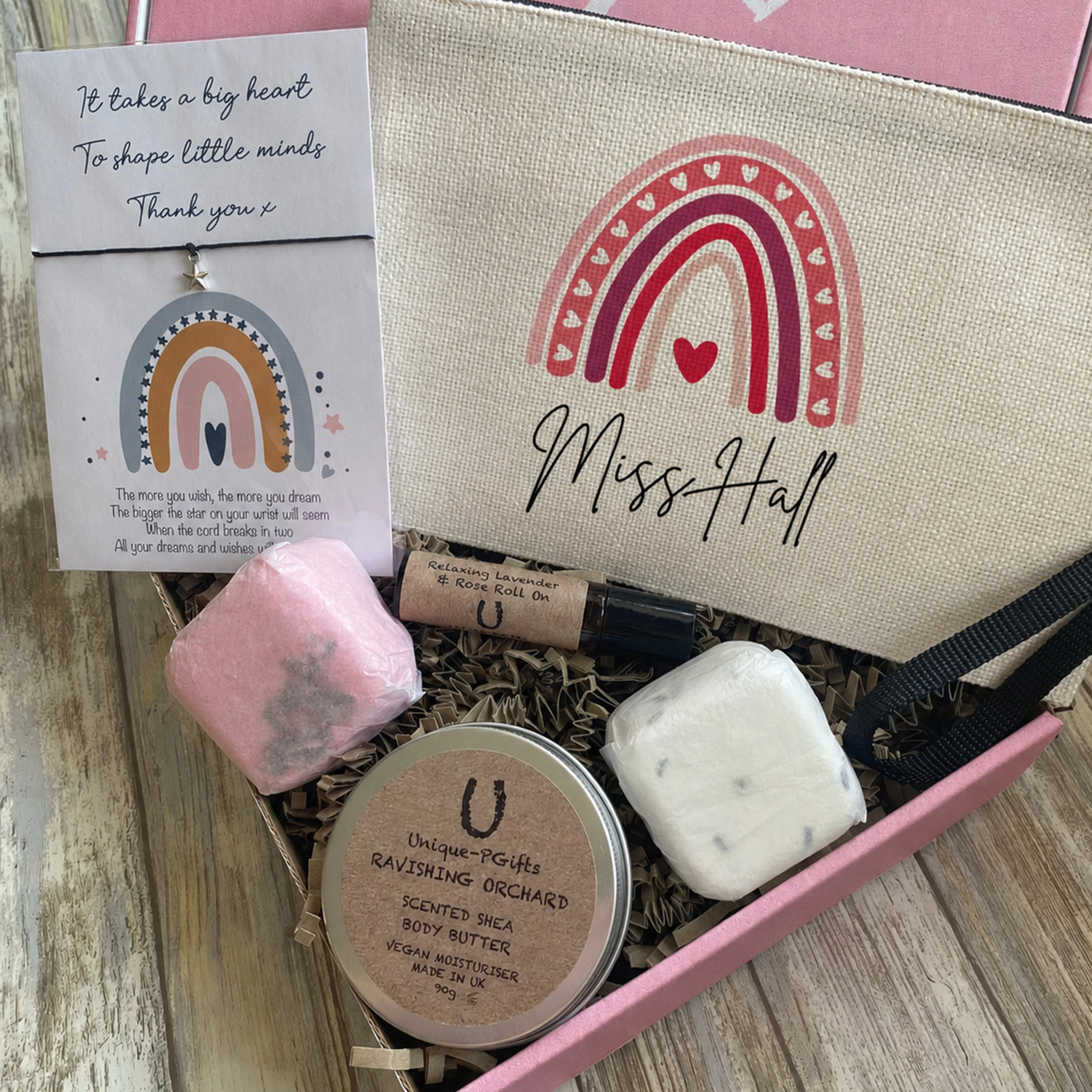 Unique Personalised Gifts Facebook ad