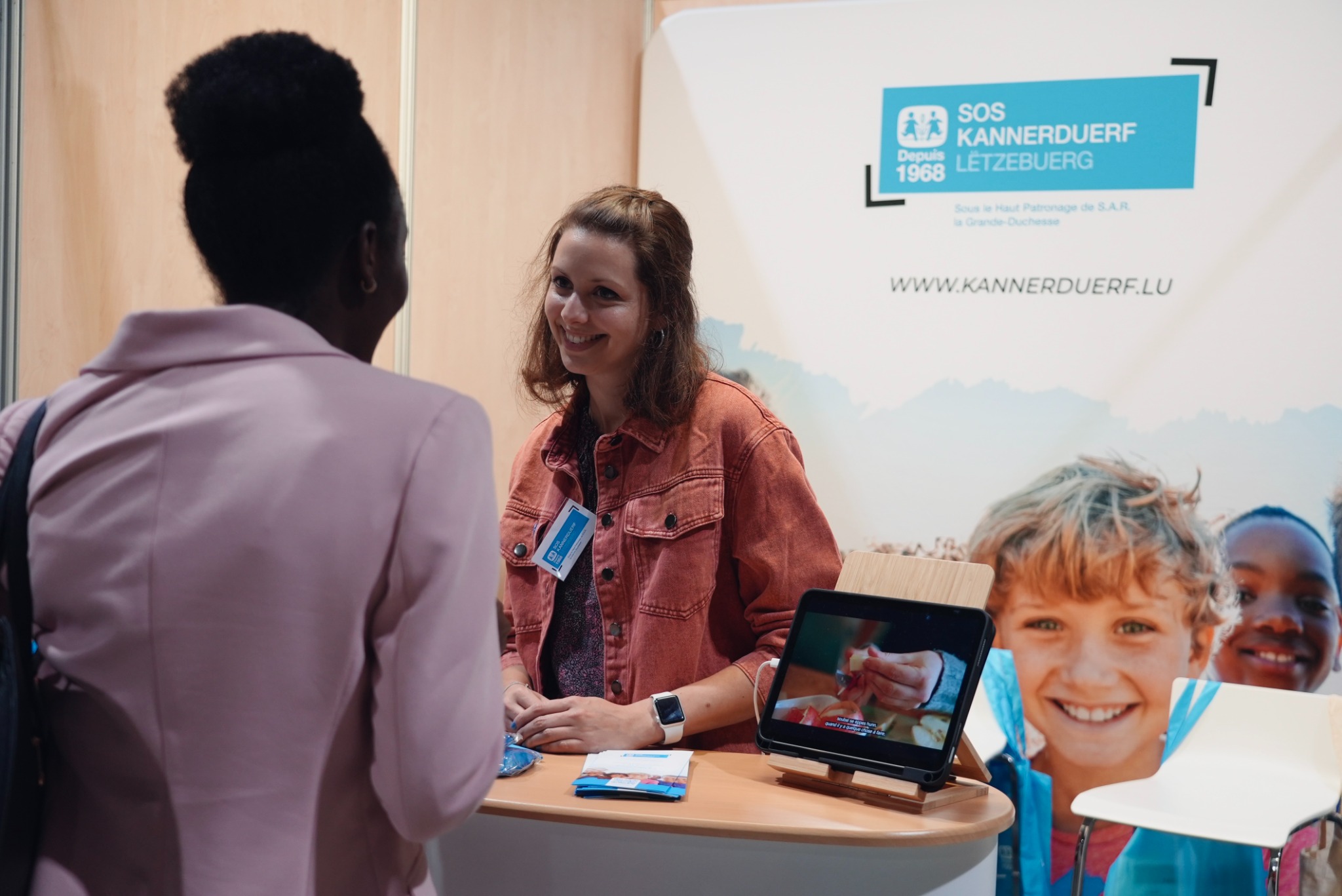 Moovijob.com Facebook ad: Unicareers Luxembourg - Job fair for Interns & Young…