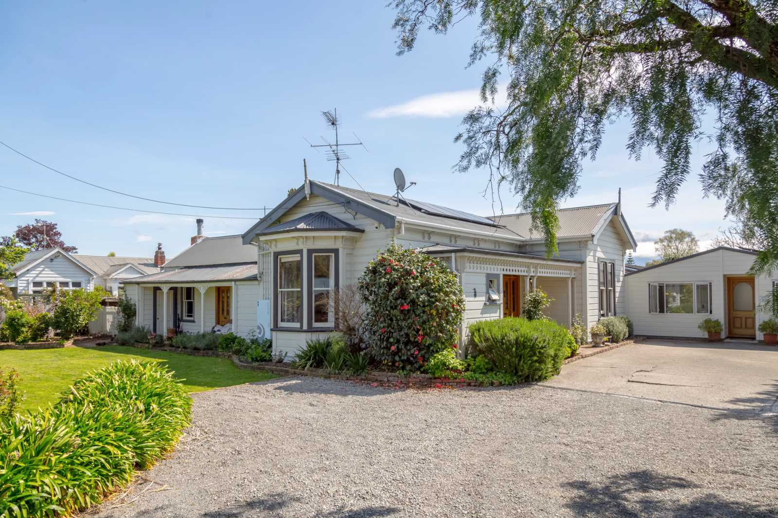 Listed.co.nz Facebook ad