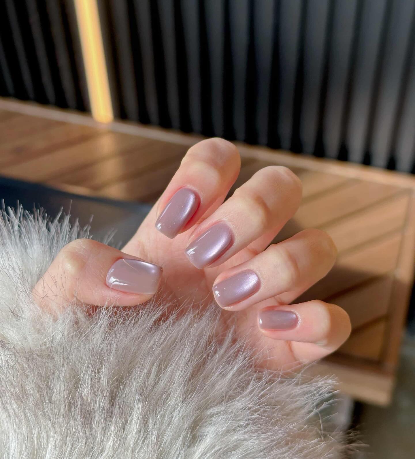 mnnail_lounge Facebook ad: Cat eye nails