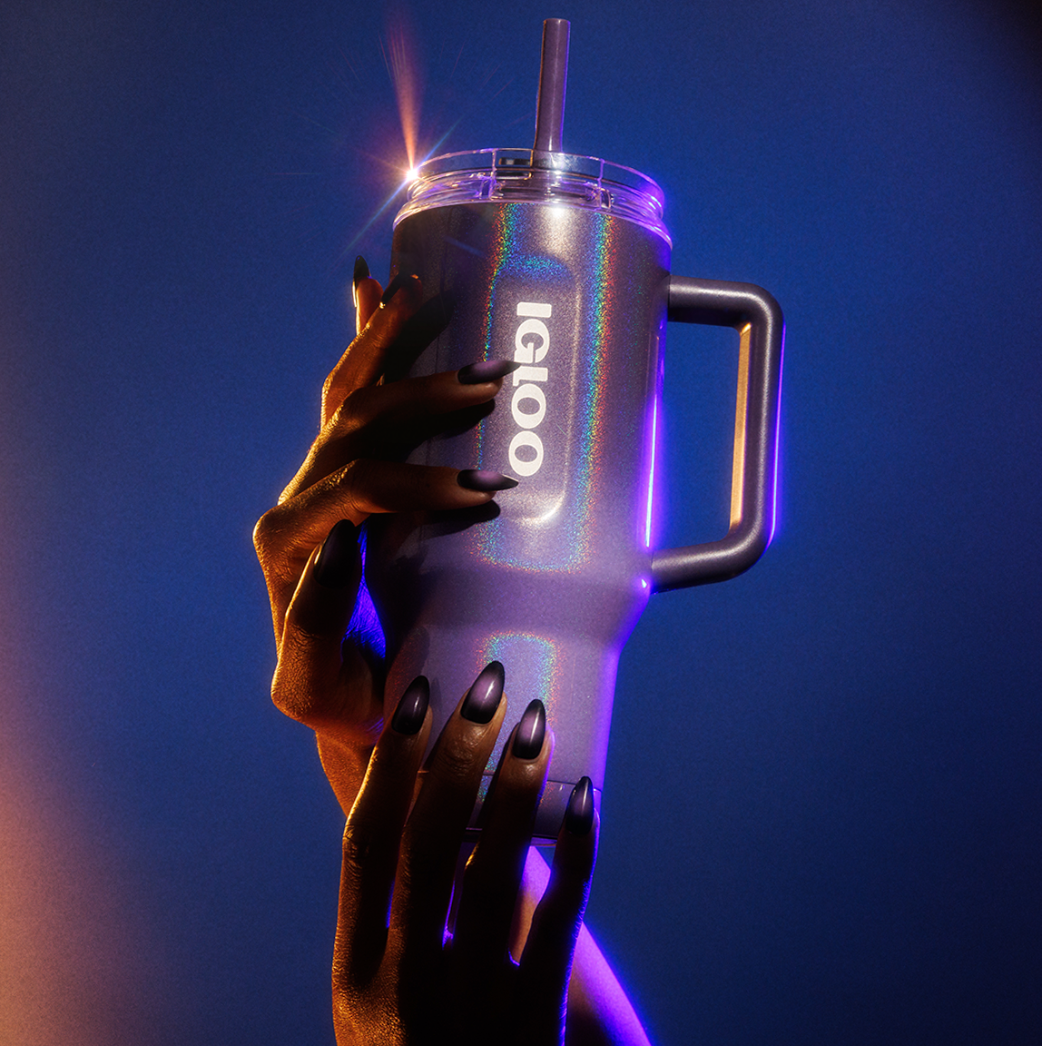 Igloo Coolers Facebook ad: Transcend the Ordinary Sip
