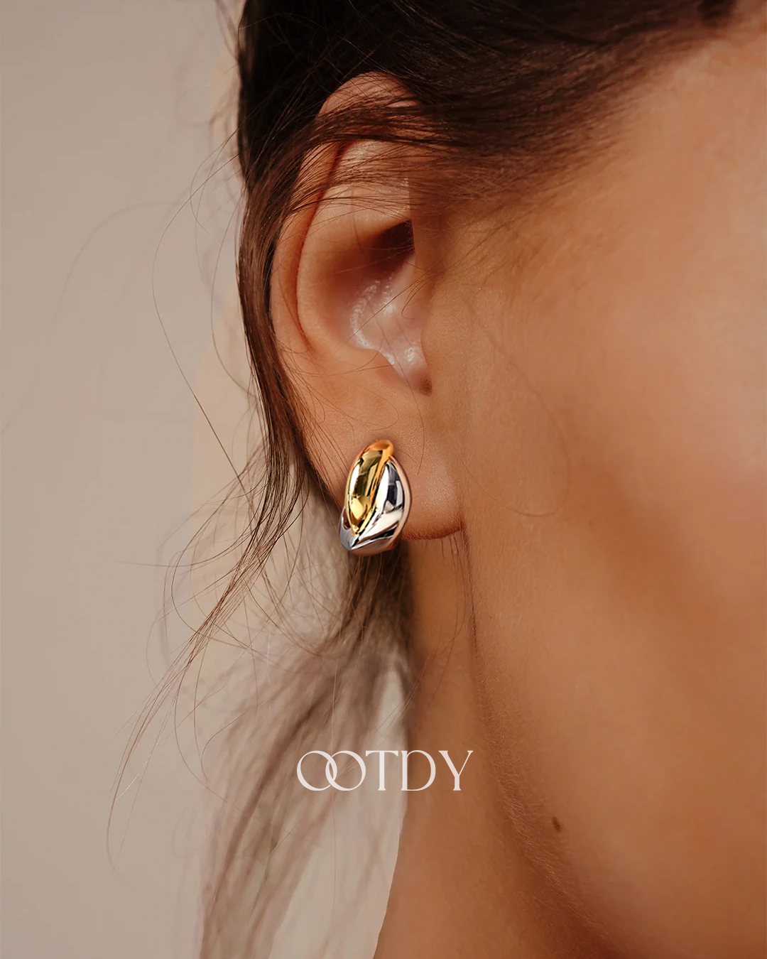 OOTDYofficial Facebook ad