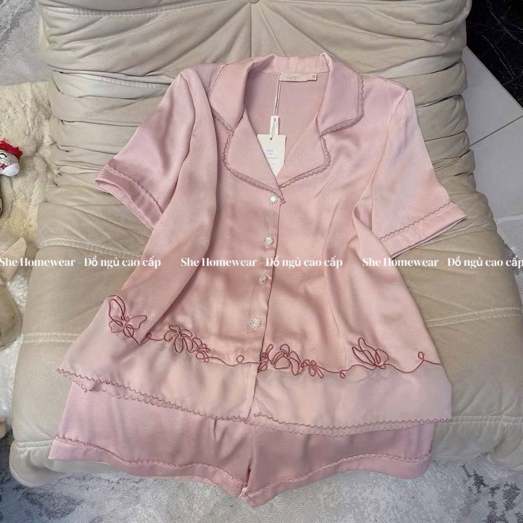 She Homewear - Đồ Ngủ Cao Cấp Facebook ad