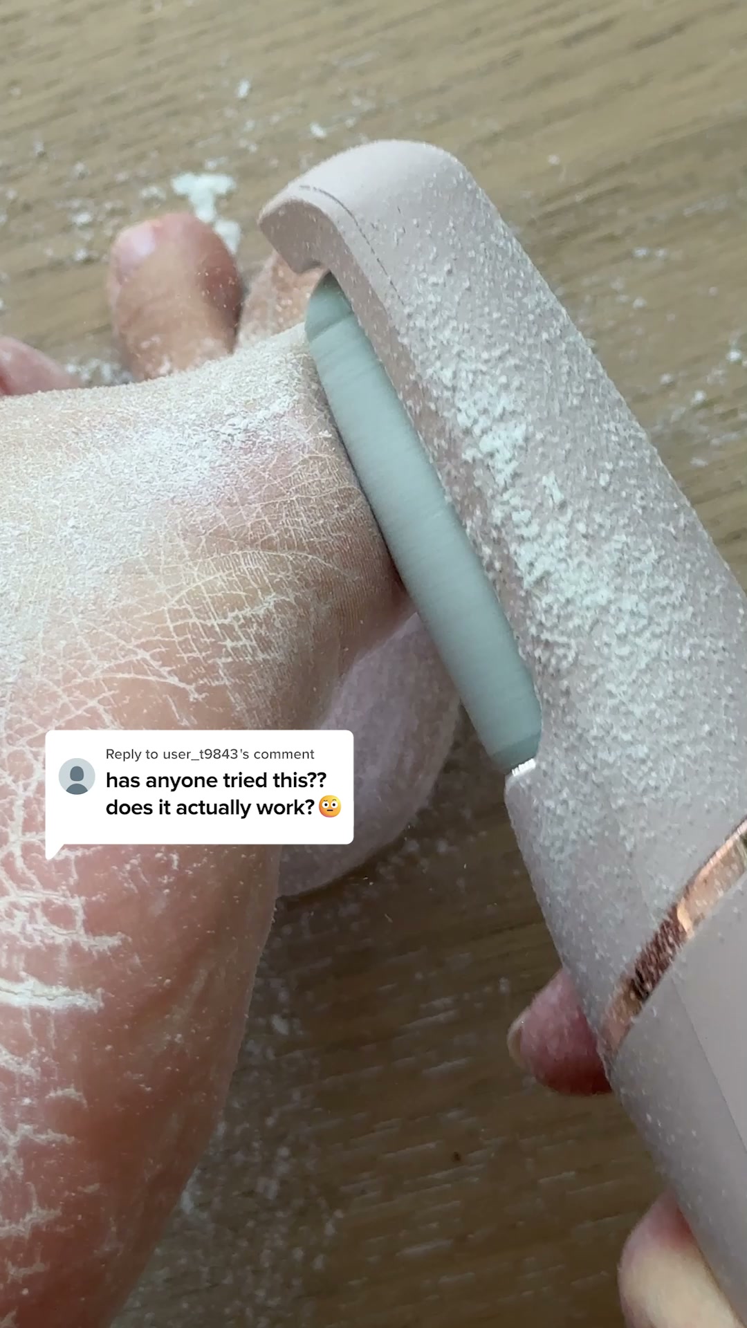 Skinmore Magazine Facebook ad: Smooth feet. In minutes. Guaranteed.