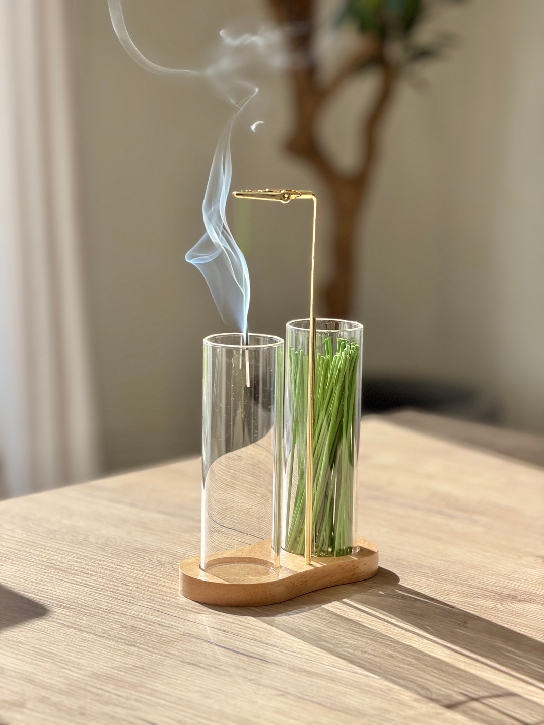 Everything Envy Facebook ad: POV: your home always smells this good