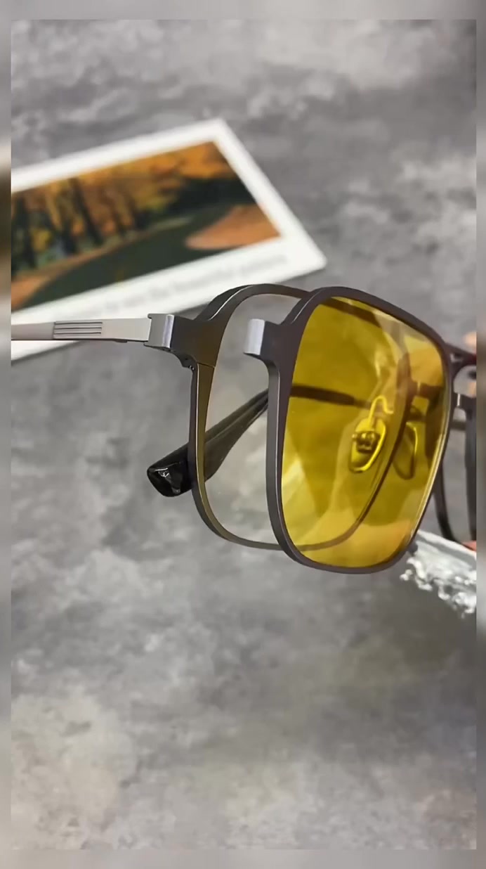 Astro eyewear Facebook ad: ¡Llévate 6 y paga solo 1 + Envío Gratis!
