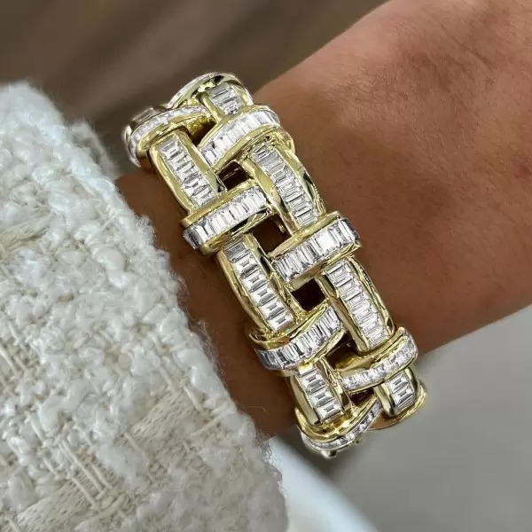 TomJewel Facebook ad: Brighten Up Your New Day with This Sparky…