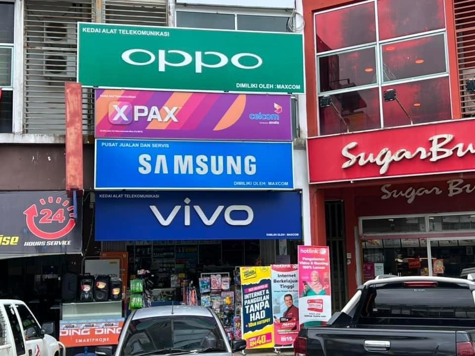 MaxCom - SmartPhone & Accessories Facebook ad: Baiki Telefon Pintar Anda Dengan Cepat, Mudah &…