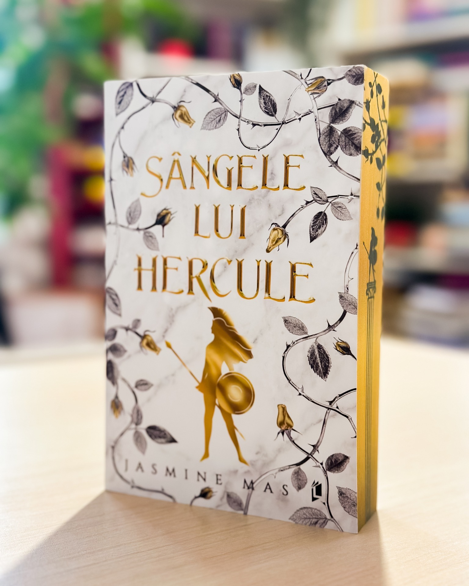 Librex Facebook ad: Sangele lui Hercule. Editie Speciala cu Sprayed Edges de…