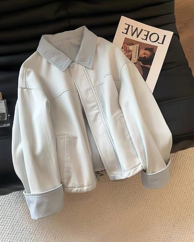 Trendy fashion Facebook ad: Winter Collection is here!