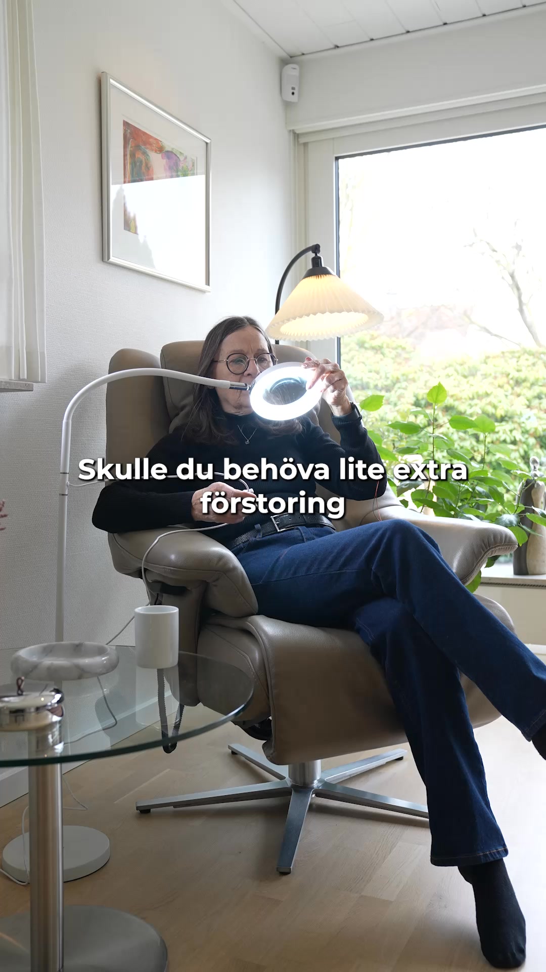 Seniorlife.se Facebook ad: 2-i-1 lupelampe for de små detaljene