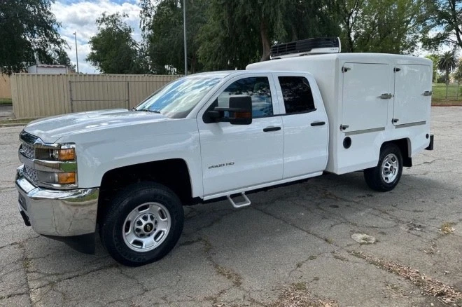 Olivares Auto sale Missouri Facebook ad: $13,600 - 2019 Chevy 2500 reefer hot cold refrigerated