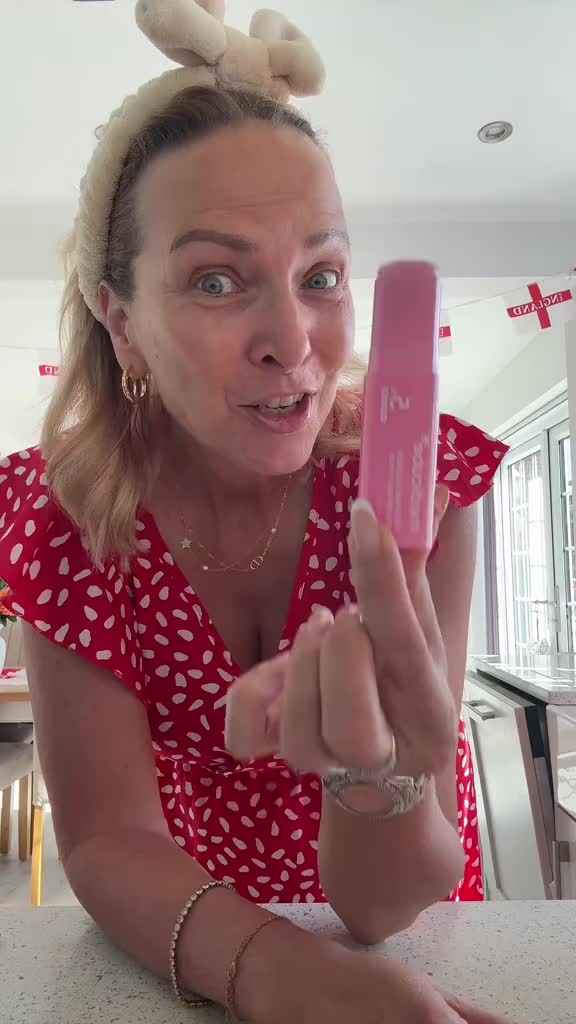 Cozyfolk Facebook ad: Give your skin a fresh, youthful-looking glow with…