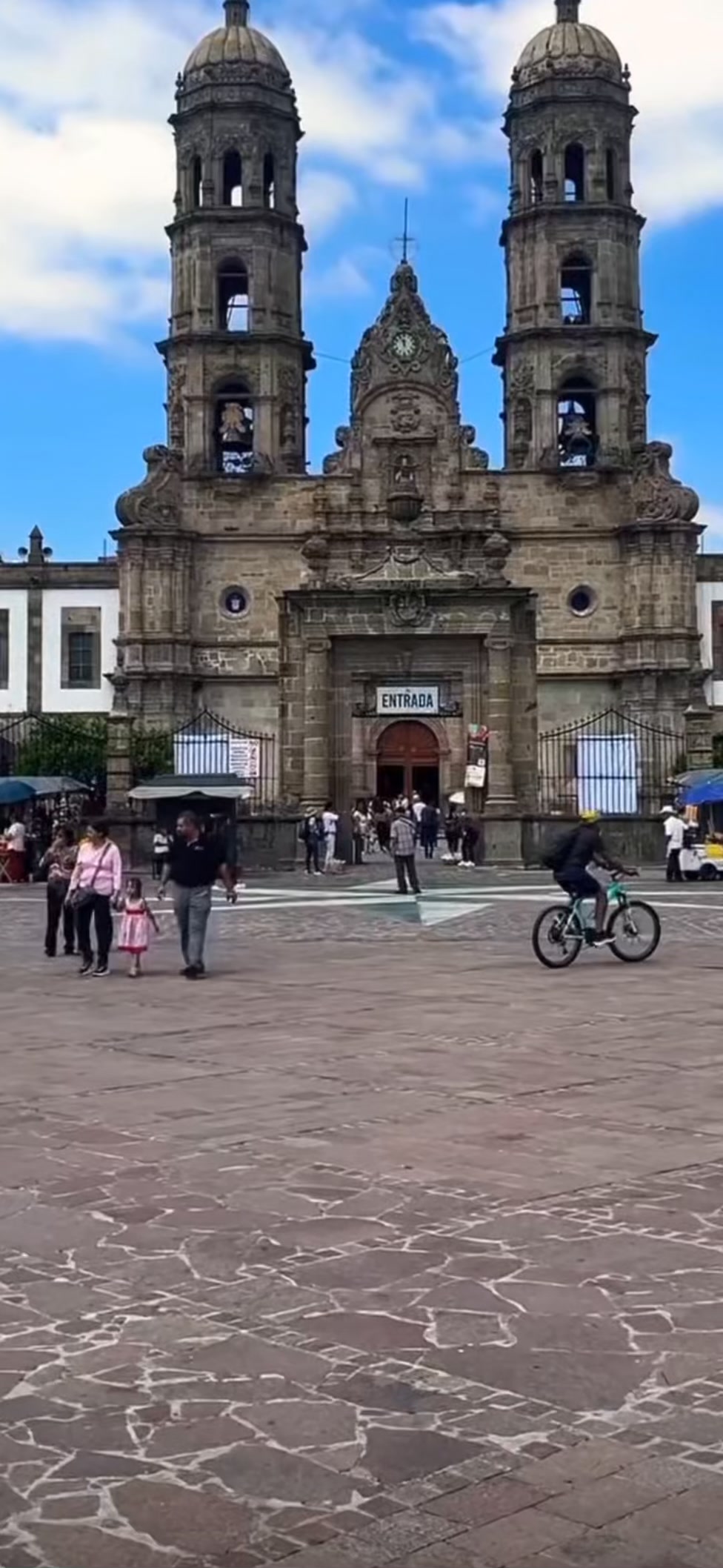 Sr. Canalla Facebook ad: Si esto no se te antoja…