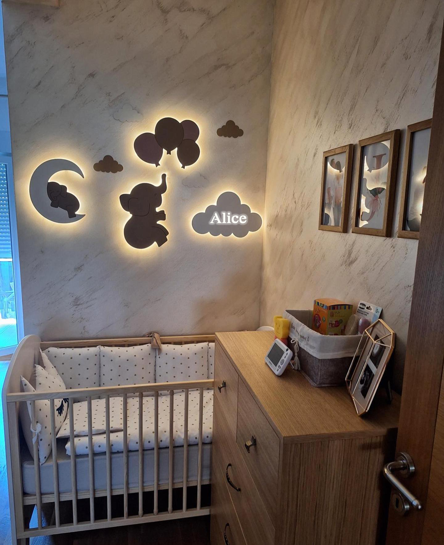 Woodemon UK Facebook ad: Wish your little one sweet dreams.