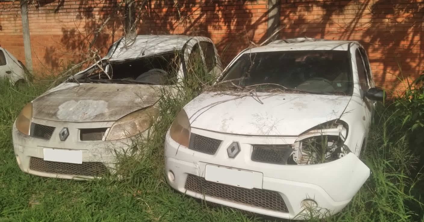 Guilherme Borges Facebook ad: 2009 Renault sandero expression hi-flex 1.6 8v 5p