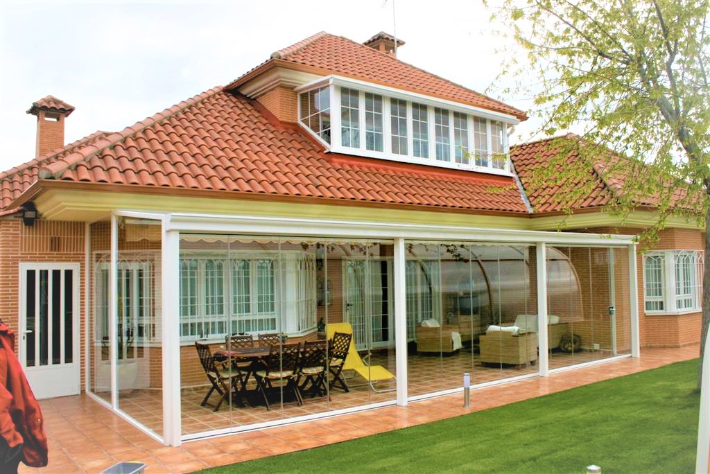 Cristalar Facebook ad: Cerramientos de Porches, Terrazas, Balcones, Fabricas en…