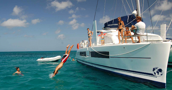 OnBoat Facebook ad: Private boat charter $289