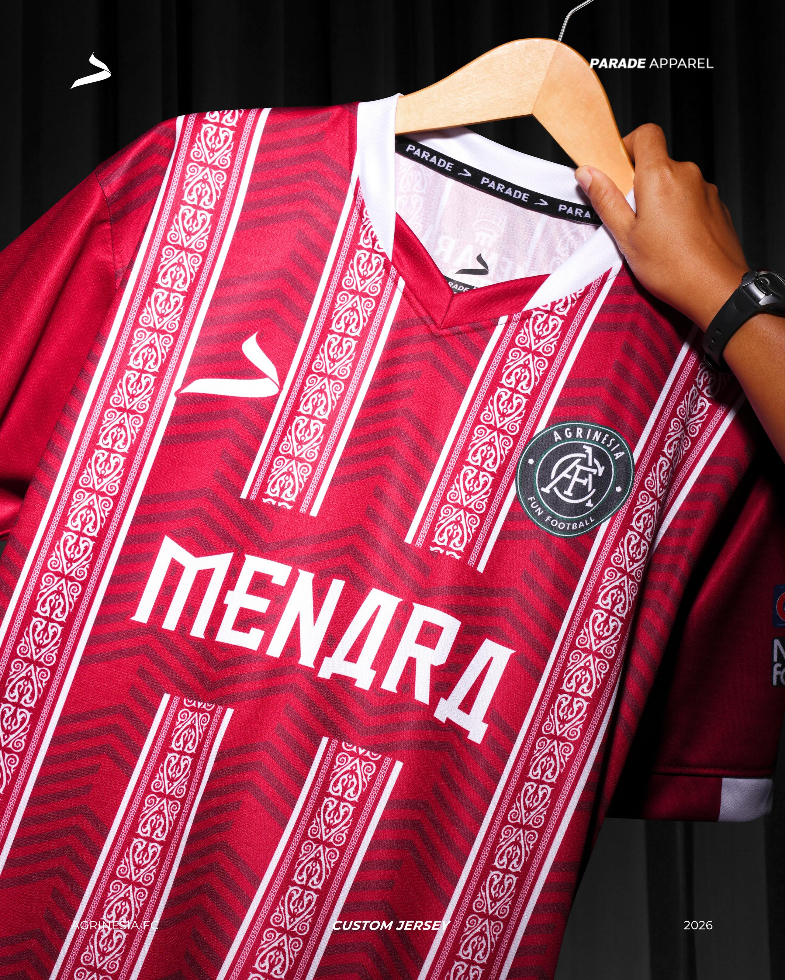 paradeapparel_custom Facebook ad: Merah bukan sekadar warna.